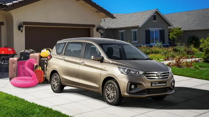 Toyota Ertiga: Đánh Giá Toàn Diện Và Những Điều Cần Biết