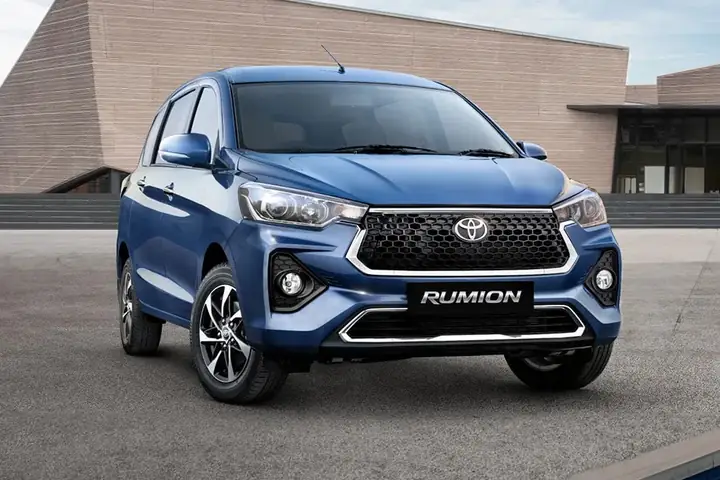 Toyota Ertiga: Đánh Giá Toàn Diện Và Những Điều Cần Biết