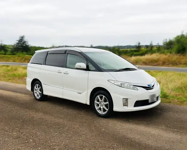 Toyota Estima Hybrid: Đánh Giá Toàn Diện Về Xe Hơi Gia Đình Thân Thiện Môi Trường