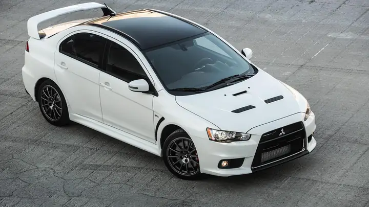 Toyota Evo – Tổng Quan Và Những Điều Cần Biết Khi Xem Xét Mua Xe