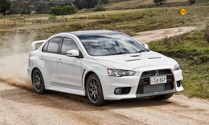 Toyota Evo – Tổng Quan Và Những Điều Cần Biết Khi Xem Xét Mua Xe