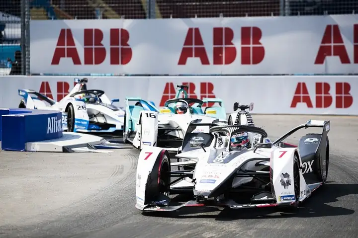 Toyota Formula E: Hành Trình Của Một Thương Hiệu Ô Tô Đột Phá Trong Thế Giới Đua Xe Điện Toyota Formula E: Hành Trình Của Một Thương Hiệu Ô Tô Đột Phá Trong Thế Giới Đua Xe Điện