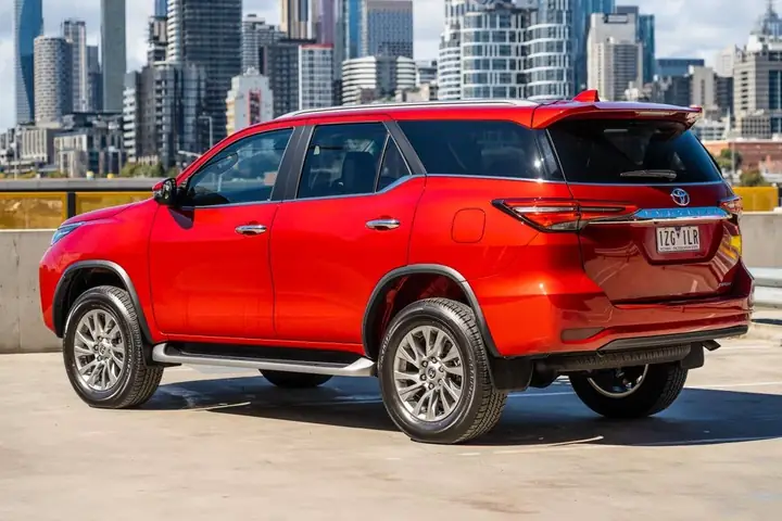 Toyota Fortuner Review – Đánh Giá Chi Tiết Xe Suv Hạng Trung Của Toyota