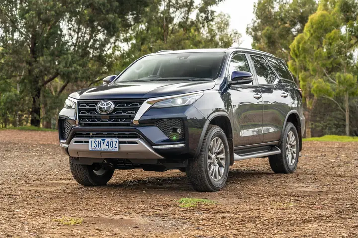 Toyota Fortuner 2024: Đánh Giá Chi Tiết Các Thông Số Kỹ Thuật Và Tính Năng Nổi Bật Toyota Fortuner 2024: Đánh Giá Chi Tiết Các Thông Số Kỹ Thuật Và Tính Năng Nổi Bật