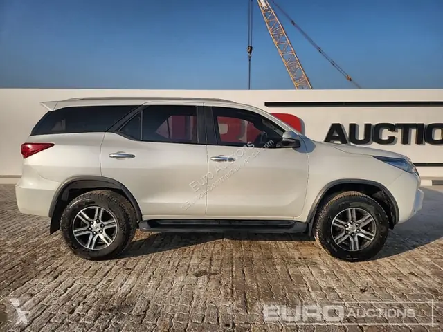 Toyota Fortuner Sr5: Đánh Giá Tổng Quan, Tính Năng Và Mức Giá 2026