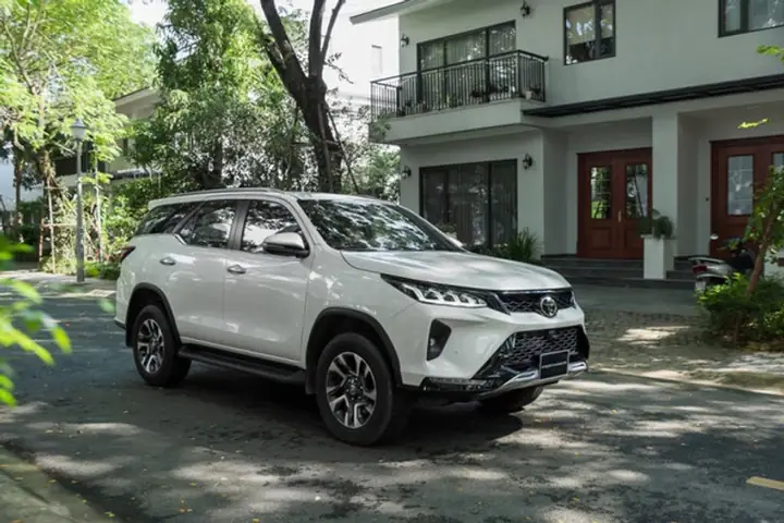 Toyota Fortuner Suv: Đánh Giá Tổng Quan Và Những Điểm Cần Biết