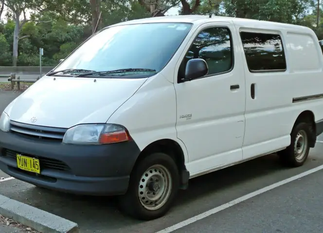 Toyota Grand Hiace: Đánh Giá Toàn Diện Và Những Điều Cần Biết