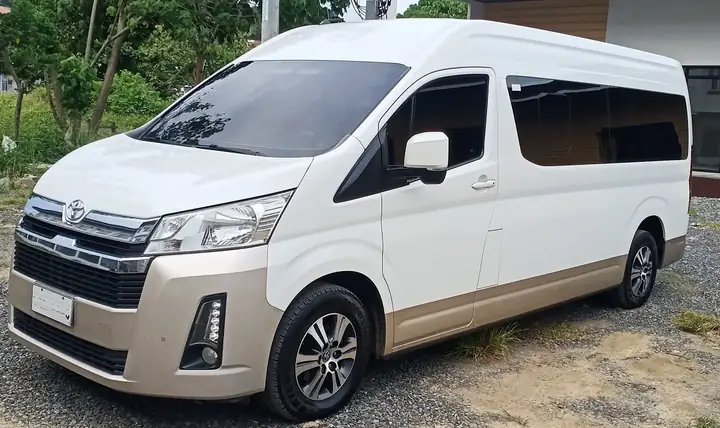 Toyota Grandia – Tổng Quan Về Mẫu Xe Minivan Đa Năng Và Tiện Ích