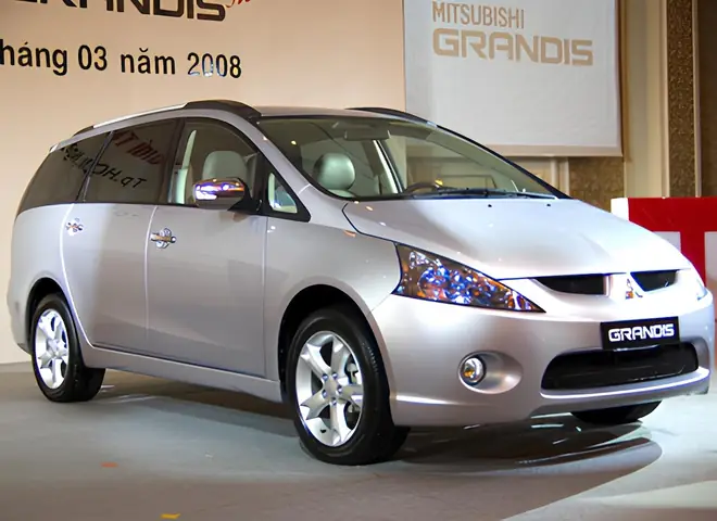 Toyota Grandis: Tổng Quan, Thông Số Và Đánh Giá Chi Tiết