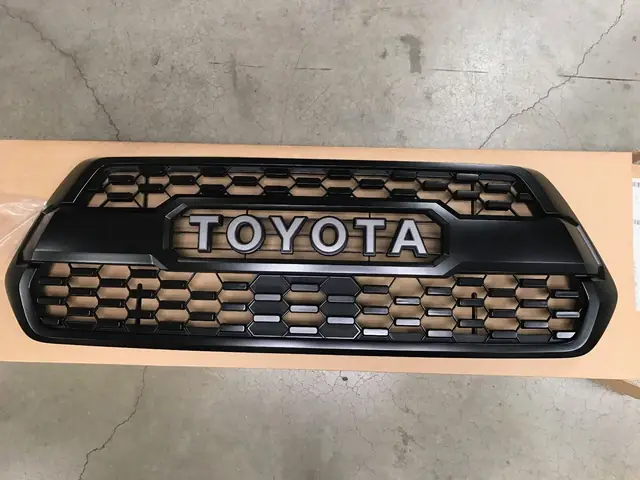 Toyota Grill: Tất Cả Những Điều Bạn Cần Biết Về Mạng Lưới Đầu Xe Toyota