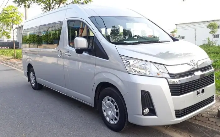 Toyota Hiace At – Tổng Quan Chi Tiết Về Mẫu Xe Thương Mại Đa Dụng