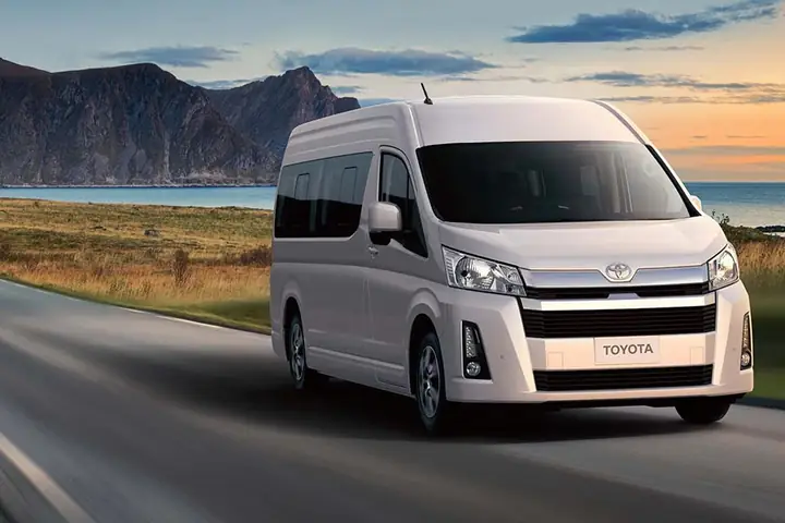 Toyota Hiace At – Tổng Quan Chi Tiết Về Mẫu Xe Thương Mại Đa Dụng