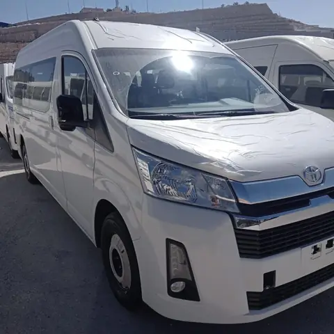 Toyota Hiace At – Tổng Quan Chi Tiết Về Mẫu Xe Thương Mại Đa Dụng