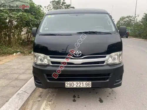 Toyota Hiace Cũ: Lựa Chọn Thông Minh Cho Doanh Nghiệp Và Người Dùng Cá Nhân