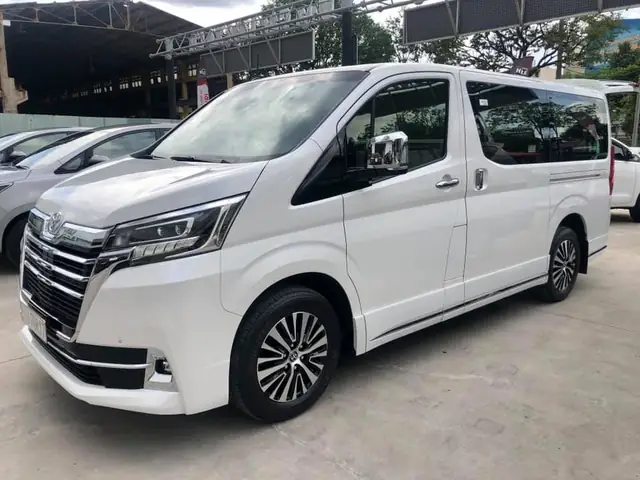 Toyota Hiace Granvia: Tổng Quan Và Các Phiên Bản Toyota Hiace Granvia: Tổng Quan Và Các Phiên Bản