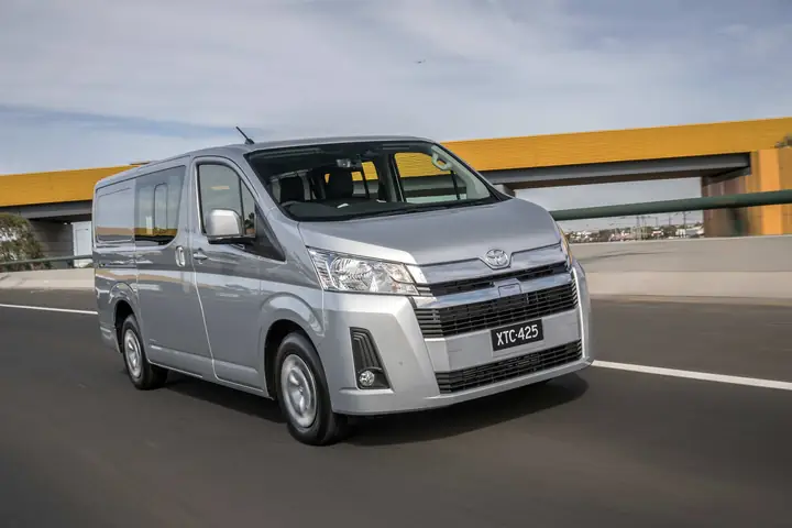 Toyota Hiace Lwb: Đánh Giá Toàn Diện Chiếc Xe Đa Năng Đỉnh Cao Cho Doanh Nghiệp Và Gia Đình Toyota Hiace Lwb: Đánh Giá Toàn Diện Chiếc Xe Đa Năng Đỉnh Cao Cho Doanh Nghiệp Và Gia Đình