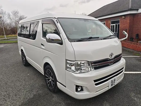 Toyota Hiace Minibus: Lựa Chọn Hoàn Hảo Cho Doanh Nghiệp Và Gia Đình Toyota Hiace Minibus: Lựa Chọn Hoàn Hảo Cho Doanh Nghiệp Và Gia Đình