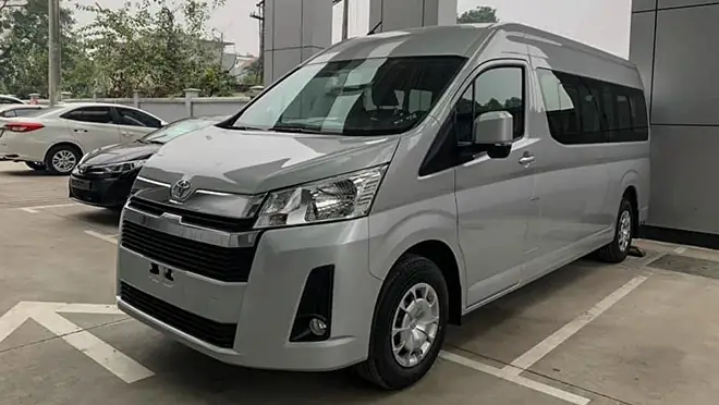 Toyota Hiace Mới: Tổng Quan Chi Tiết Về Mẫu Xe Đa Dụng Hiện Đại Nhất