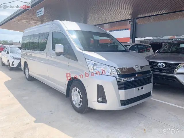 Toyota Hiace Mới: Tổng Quan Chi Tiết Về Mẫu Xe Đa Dụng Hiện Đại Nhất