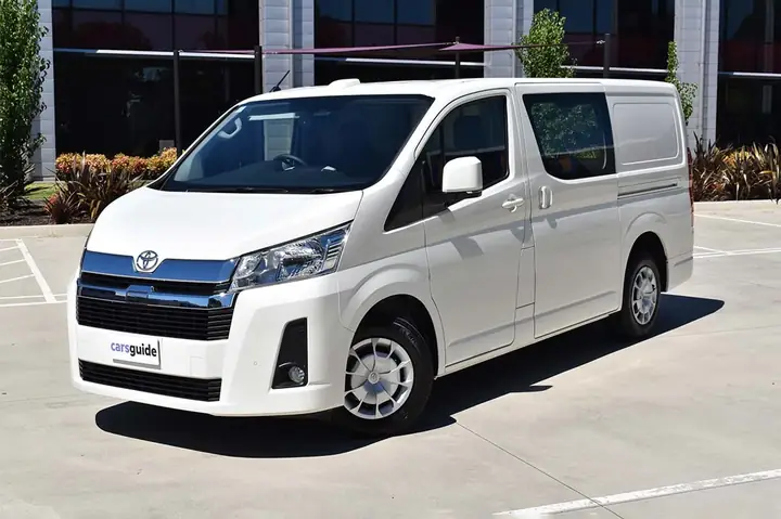 Toyota Hiace Review: Đánh Giá Chi Tiết Từ Thiết Kế Đến Hiệu Suất Toyota Hiace Review: Đánh Giá Chi Tiết Từ Thiết Kế Đến Hiệu Suất