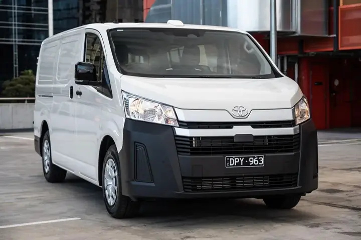 Toyota Hiace Review: Đánh Giá Chi Tiết Từ Thiết Kế Đến Hiệu Suất Toyota Hiace Review: Đánh Giá Chi Tiết Từ Thiết Kế Đến Hiệu Suất