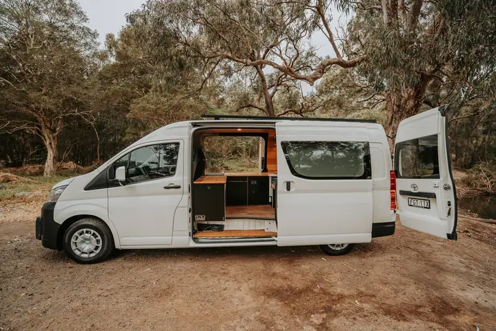 Toyota Hiace Slwb: Đánh Giá Toàn Diện Và Lợi Ích Khi Sở Hữu Một Chiếc Xe Đa Năng Toyota Hiace Slwb: Đánh Giá Toàn Diện Và Lợi Ích Khi Sở Hữu Một Chiếc Xe Đa Năng