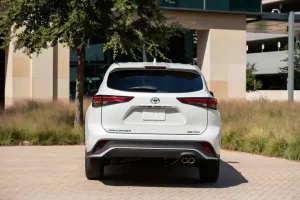 Toyota Highlander Back: Tổng Quan Về Không Gian Và Tính Năng