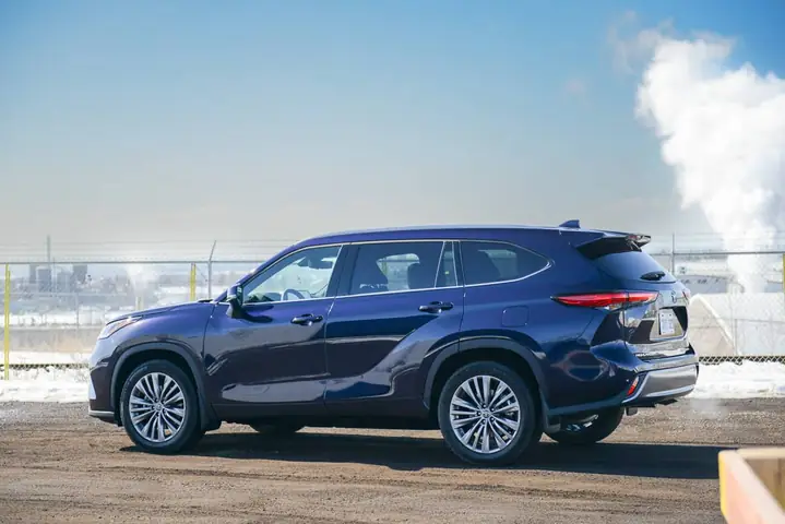Toyota Highlander Platinum: Đánh Giá Chi Tiết Và Tính Năng Nổi Bật