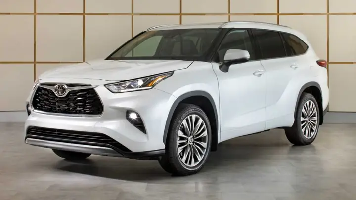 Toyota Highlander & Prado: So Sánh Chi Tiết, Lựa Chọn Thông Minh Cho Người Tiêu Dùng Việt Nam Toyota Highlander & Prado: So Sánh Chi Tiết, Lựa Chọn Thông Minh Cho Người Tiêu Dùng Việt Nam