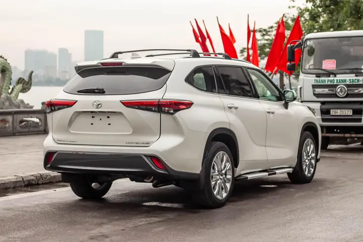 Toyota Highlander Vietnam: Đánh Giá Toàn Diện 2026