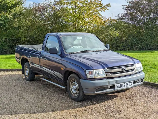 Toyota Hilux 2wd: Đánh Giá Toàn Diện, So Sánh Và Lựa Chọn Thông Minh Cho Người Mua Việt Nam Toyota Hilux 2wd: Đánh Giá Toàn Diện, So Sánh Và Lựa Chọn Thông Minh Cho Người Mua Việt Nam