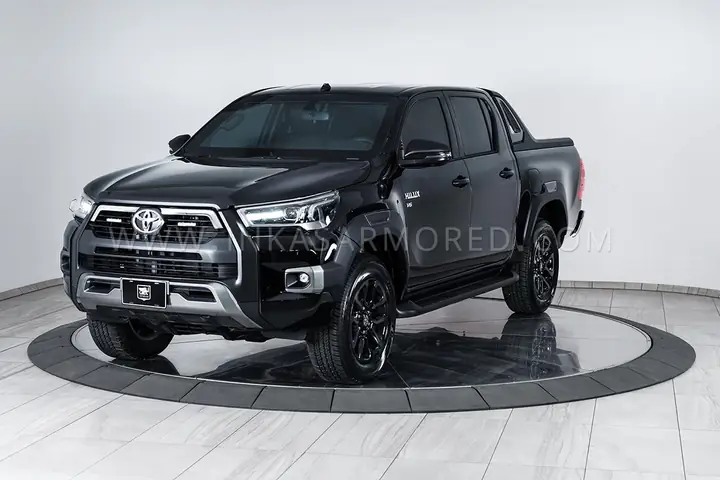 Toyota Hilux Armored: Tổng Quan Và Các Tính Năng Bảo Vệ