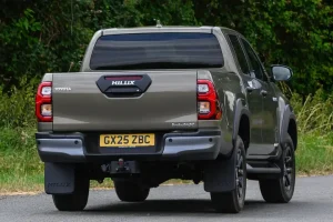Toyota Hilux Back: Khám Phá Đánh Giá Toàn Diện Về Thiết Kế, Tính Năng Và Hiệu Suất