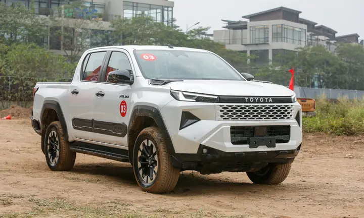 Toyota Hilux – Tổng Quan Chi Tiết Về Mẫu Xe Bán Tải Mạnh Mẽ Và Đa Dụng