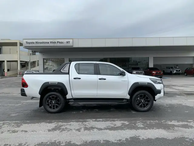 Toyota Hilux Vinh – Tổng Quan Chi Tiết Về Mẫu Xe Bán Tải Mạnh Mẽ Và Đáng Tin Cậy Toyota Hilux Vinh – Tổng Quan Chi Tiết Về Mẫu Xe Bán Tải Mạnh Mẽ Và Đáng Tin Cậy