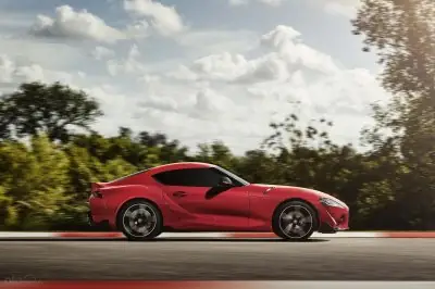 Toyota I6 Là Gì? Tìm Hiểu Chi Tiết Về Động Cơ 6 Xi-lanh Của Toyota