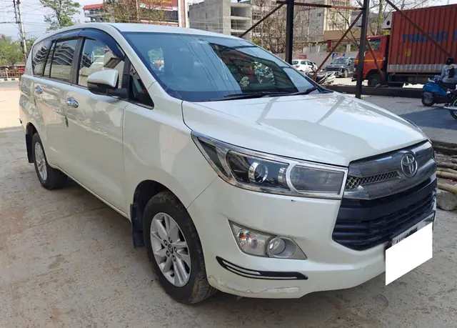 Toyota Innova Uk: Tổng Quan, Thông Số Và Giá Bán