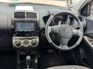Toyota Inside Car: Khám Phá Những Điểm Nổi Bật Trong Nội Thất Xe Toyota Hiện Đại