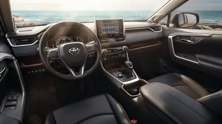 Toyota Interior: Tổng Quan Về Không Gian Nội Thất Và Những Điểm Nổi Bật