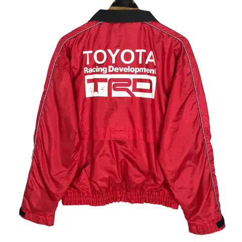 Toyota Jacket Là Gì? Tìm Hiểu Chi Tiết Về Áo Khoác Toyota