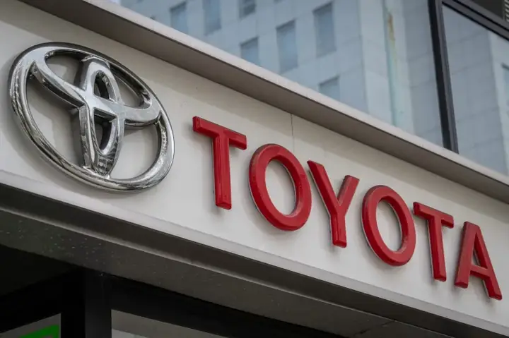 Toyota Japan English: Tổng Quan Về Thương Hiệu Và Ngôn Ngữ Truyền Thông Toyota Japan English: Tổng Quan Về Thương Hiệu Và Ngôn Ngữ Truyền Thông