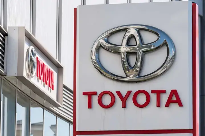 Toyota Japan English: Tổng Quan Về Thương Hiệu Và Ngôn Ngữ Truyền Thông Toyota Japan English: Tổng Quan Về Thương Hiệu Và Ngôn Ngữ Truyền Thông
