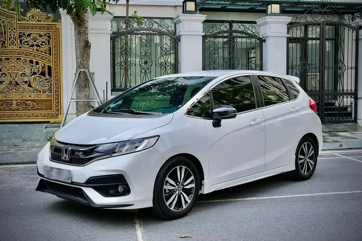Toyota Jazz: Đánh Giá Toàn Diện Và Hướng Dẫn Chọn Mua Xe Nhỏ Gọn Cho Gia Đình