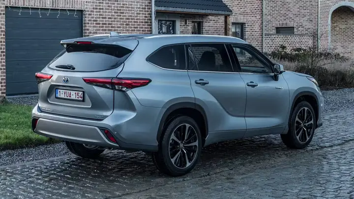 Toyota Kluger Price – Giá Bán Và Các Yếu Tố Ảnh Hưởng