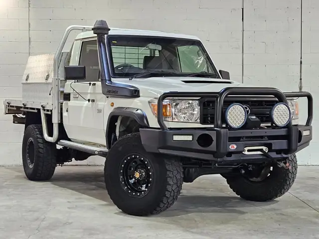 Toyota Land Cruiser 2013: Đánh Giá Toàn Diện Và Những Điều Cần Biết Khi Sở Hữu Toyota Land Cruiser 2013: Đánh Giá Toàn Diện Và Những Điều Cần Biết Khi Sở Hữu