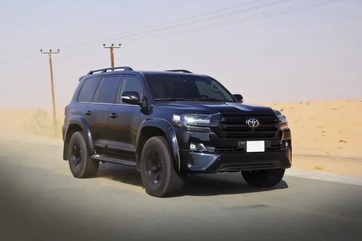 Toyota Lc200: Tổng Quan Chi Tiết Về Mẫu Xe Tải Nhẹ Đa Dụng