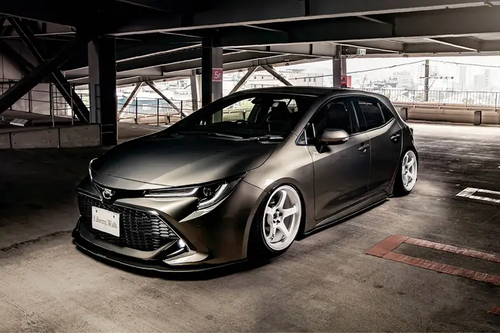 Toyota Liberty Walk – Tổng Quan Về Phong Cách Tùy Biến Xe Toyota