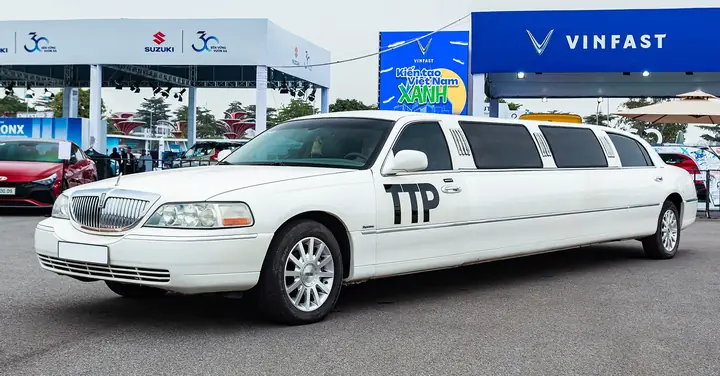 Toyota Lincoln: Tổng Quan Về Hai Thương Hiệu Xe Hơi Danh Tiếng Và Sự Khác Biệt Chính
