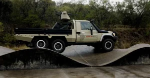 Toyota Machine Gun: Câu Chuyện Đằng Sau Sự Kết Hợp Độc Đáo Giữa Công Nghệ Ô Tô Và Vũ Khí