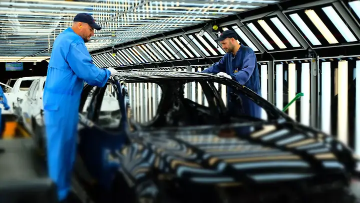 Toyota Manufacturing: Quy Trình Sản Xuất Và Tiêu Chuẩn Chất Lượng Toyota Manufacturing: Quy Trình Sản Xuất Và Tiêu Chuẩn Chất Lượng